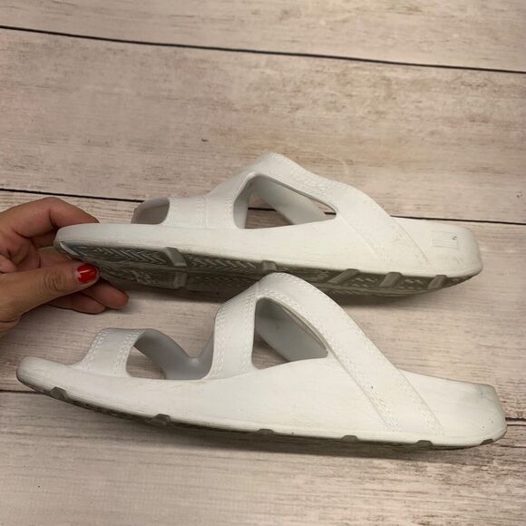 TELIC Women's US 8 White Strappy Lightweight Recovery Slip On Slide Sandals - Picture 3 of 11